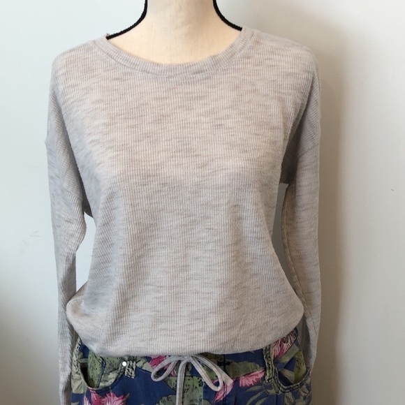 🎄Pink rose waffle knit long sleeve gray top  SZ L - Picture 1 of 8